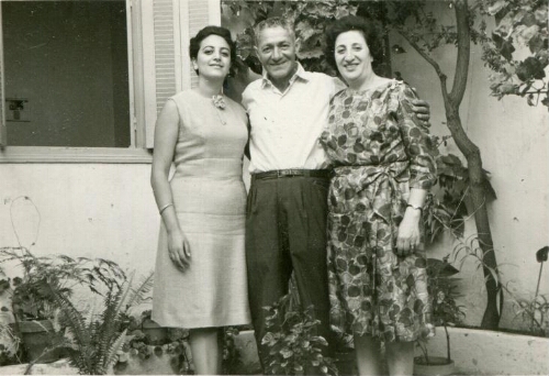 Vacances de l’été 1964 dans le jardin de la maison familiale.