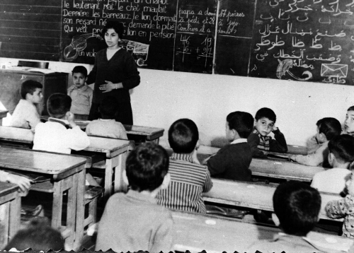 Groupe scolaire Julien Weill.  En classe. Cours préparatoire