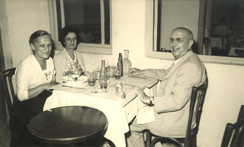 Albert et Pia Bessis au restaurant