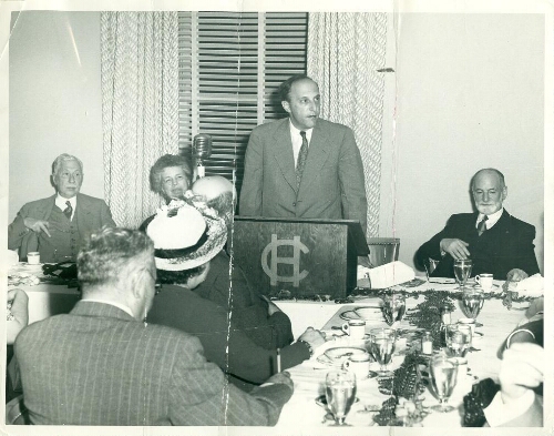 Participants au dîner annuel des American Friends of Alliance Israelite Universelle dans les années soixante.
