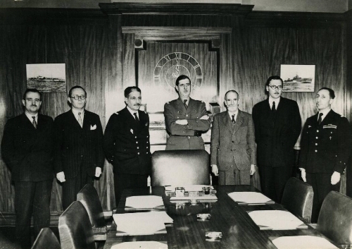 Rene Cassin A Londres Avec Dejean Diethelin Amiral Muselier De Gaulle Pleven Et Le General Valin